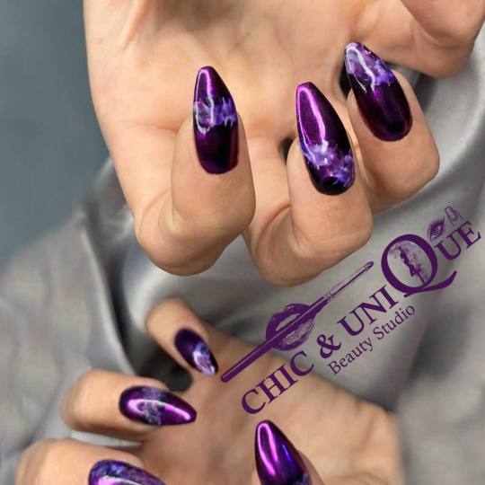 Chic & Unique Beauty Studio #beograd #purplenails?? #purpledesign #purplechromenails? #purplesmoke #