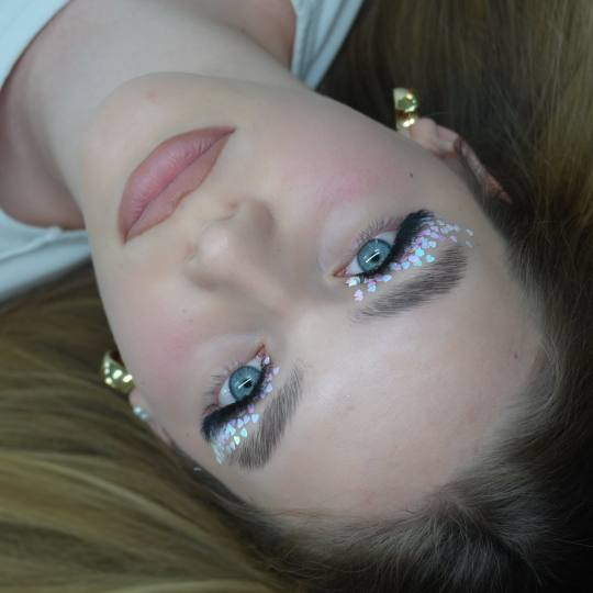 Jo Lash Academy #novisad Air brush potamnjivanje kože Eyeliner set trepavica Telo