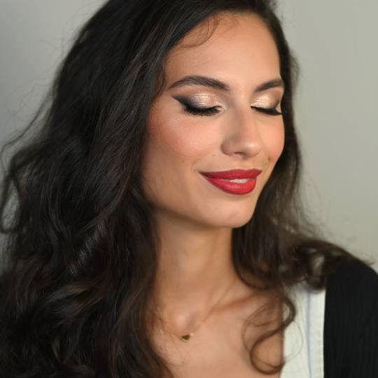 Ivana Vit #beograd Make-up / šminkanje Šminkanje za Novogodišnju noć Red lips - jedan od predlog
