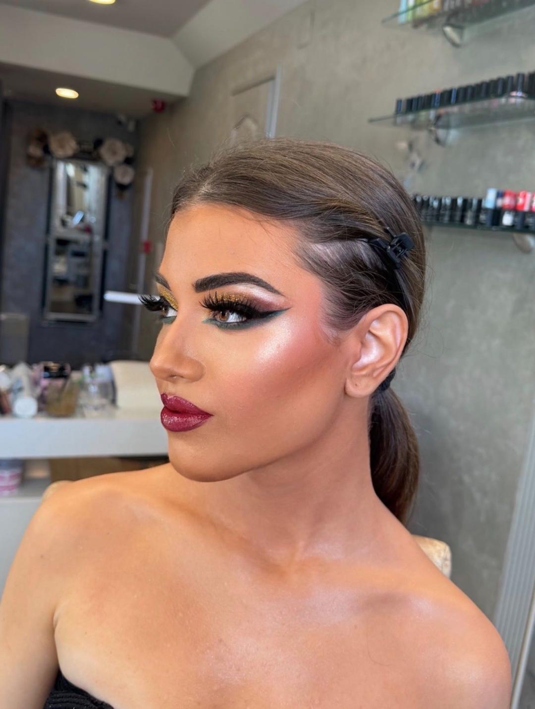 Profesionalno šminkanje + veštačke trepavice - Bibi beauty centar, Beograd Make-up / šminkanje Lice Make-up / šminkanje, Beograd, Banovo brdo