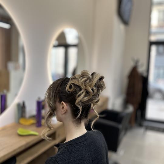 Studio Eleven Ladies&Gentlemen #beograd Svečane i frizure za svadbu Svečana frizura - kratka kosa