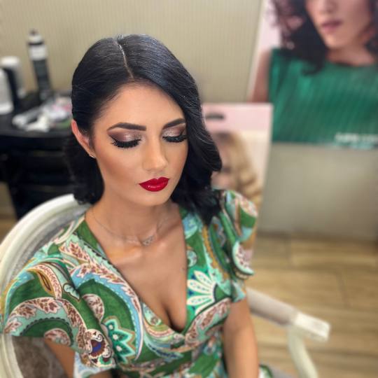 Bibi beauty centar #beograd Make-up / šminkanje Profesionalno šminkanje + veštačke trepavice + s