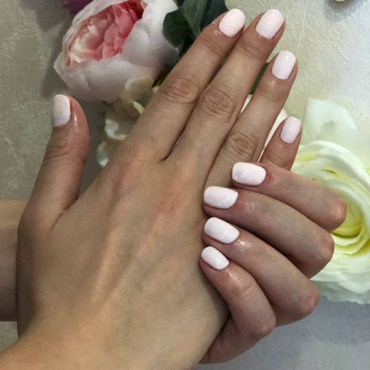 Mademoiselle Beauty #beograd Gel lak Gel lak - ruke sa aparatnim manikirom