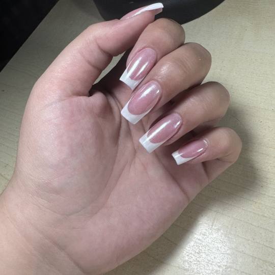 Aden Exclusive Beauty #beograd Izlivanje noktiju Izlivanje noktiju gelom - šablon 2 / 3