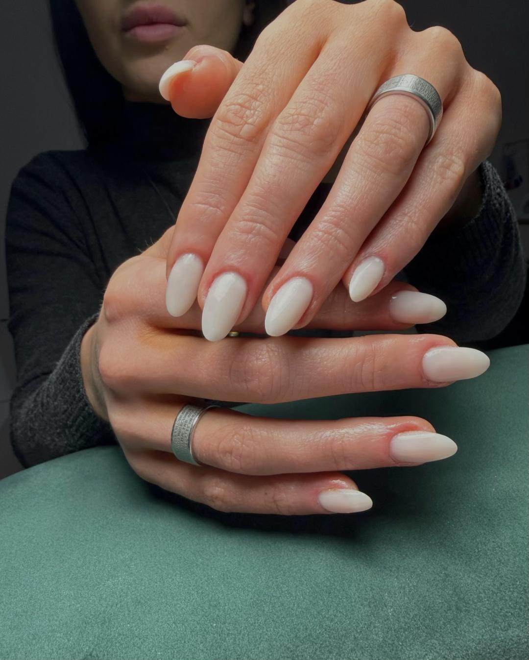 Teodora’s nails #beograd Izlivanje noktiju Izlivanje noktiju gelom - grickani nokti