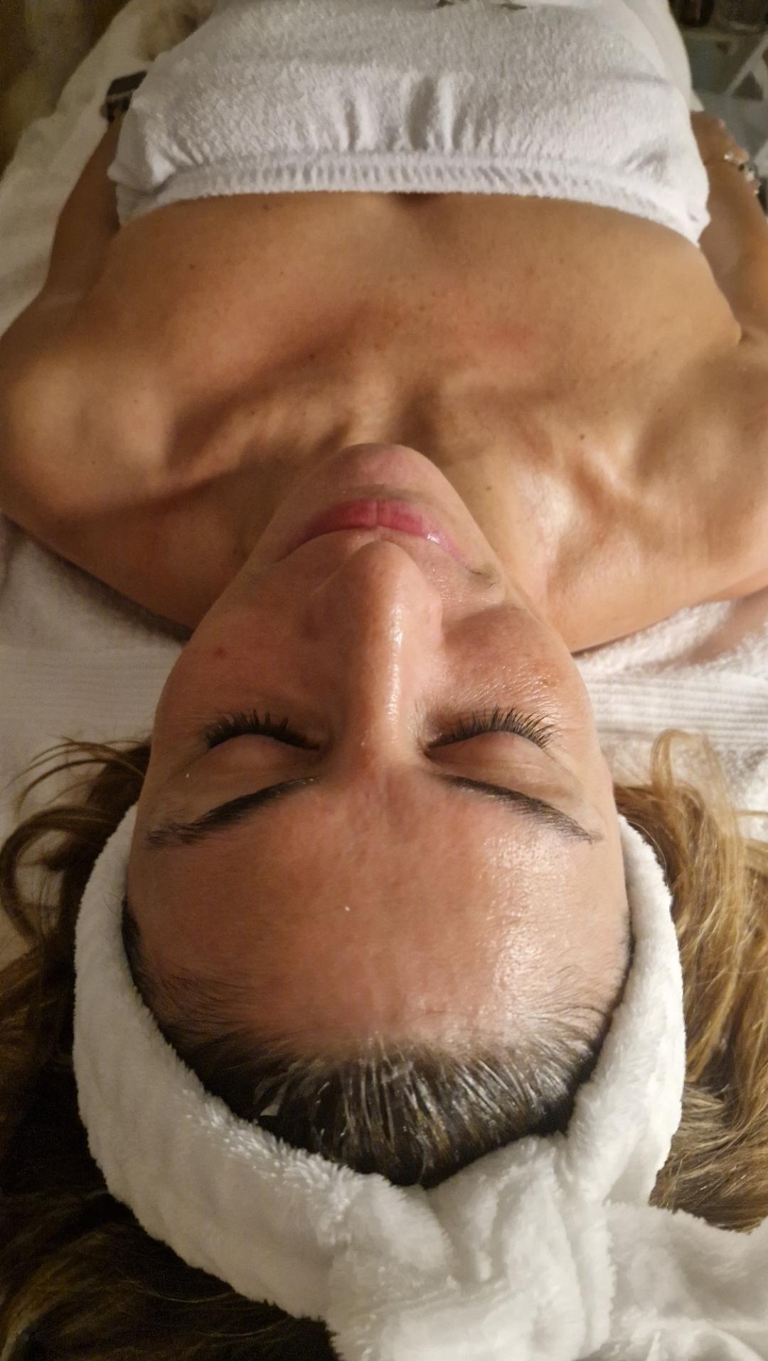 Glow Holistic Studio #beograd Tretman lica Tretman lica Thalgo - Hyalu-Pro Collagène