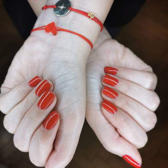 Platinum Beauty Code #beograd Manikir Manikir sa trajnim lakom Manikir + gel lak