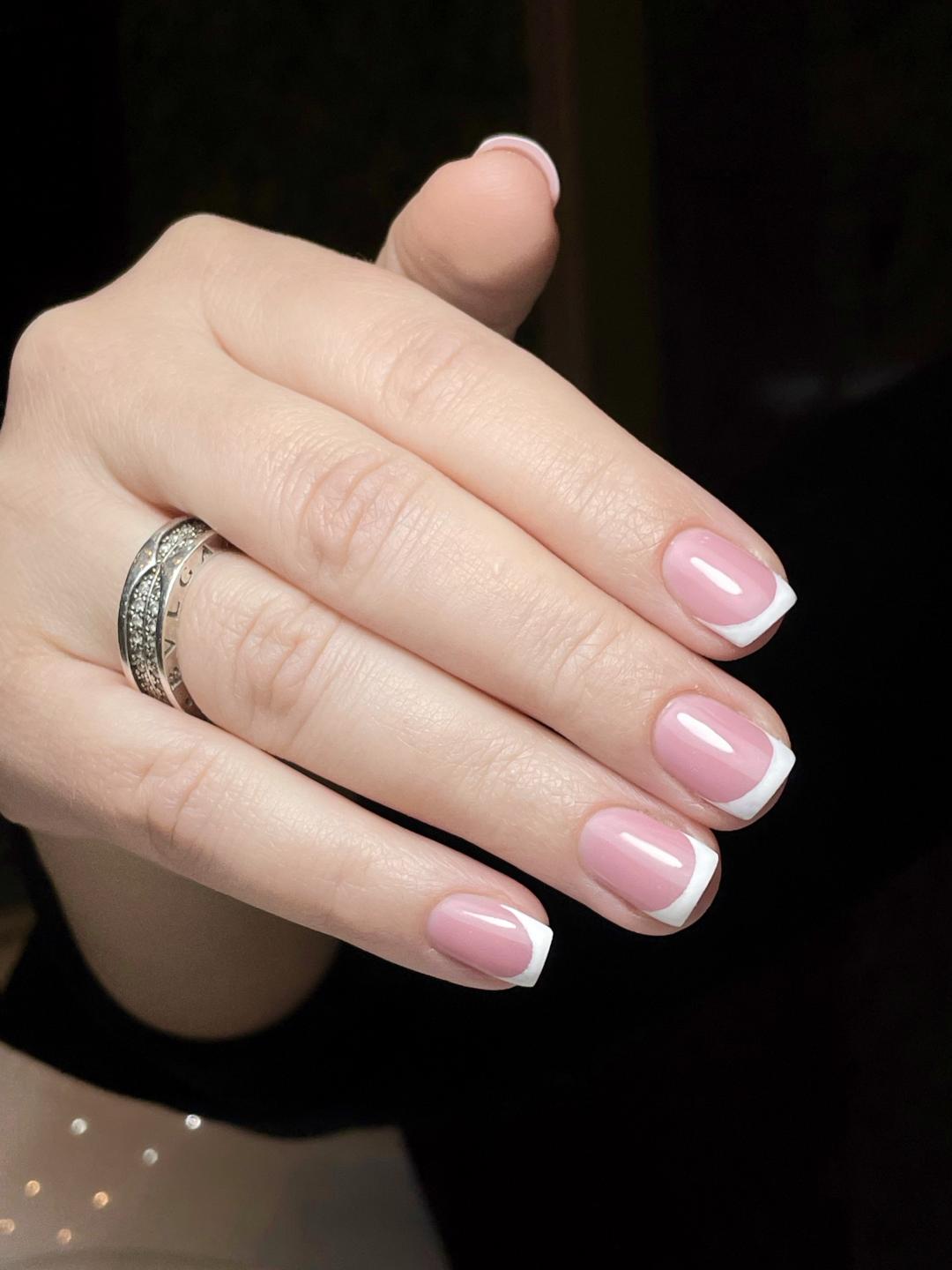 Nails Studio #beograd Ojačavanje noktiju Gel lak / rubber baza