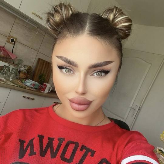 Zen B #beograd Obrve Brow lift Frizura: Sofija Janicijevic
