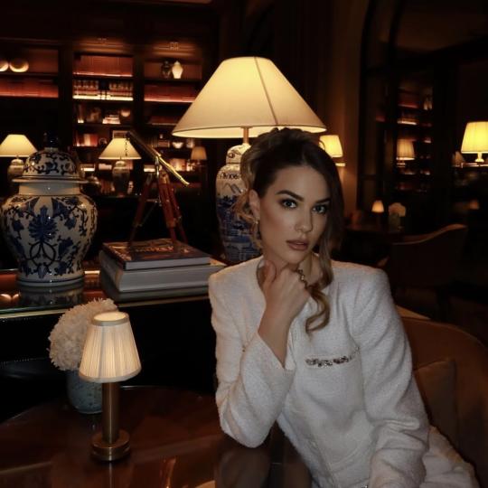 Studio Eleven Ladies&Gentlemen #beograd Svečane i frizure za svadbu Svečana frizura - kosa srednje