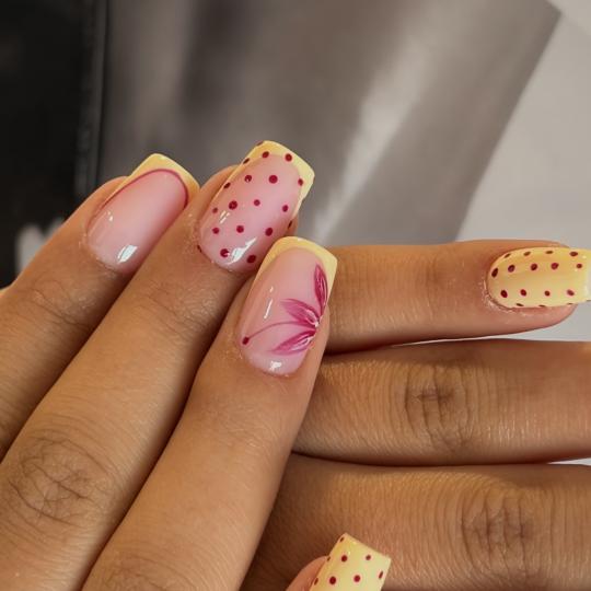 Almari Beauty Concept #kragujevac Izlivanje noktiju Izlivanje noktiju dual tipsama - S dužina Nokti