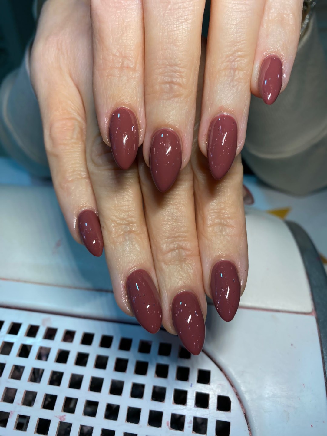 Kalina Beauty #beograd Izlivanje noktiju Izlivanje noktiju gelom + gel boja - S dužina