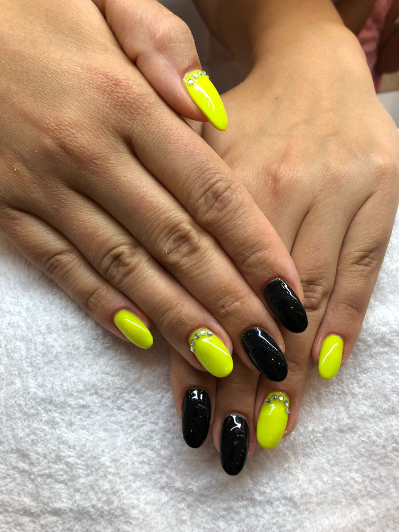 Cirkon - cena po noktu - Alfaparf Nails, Beograd Ukrašavanje noktiju Nokti Ukrašavanje noktiju, Beograd, Karaburma, Višnjička banja