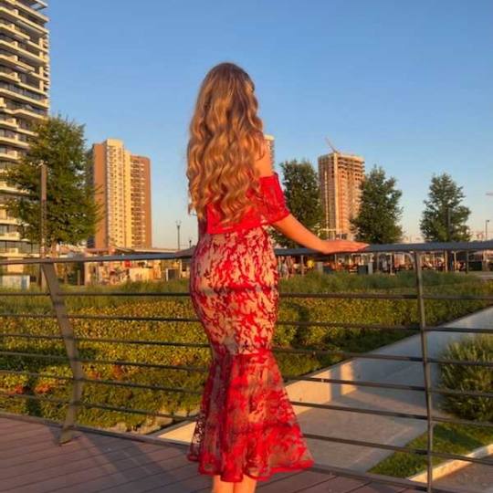 Izvor #beograd Svečane i frizure za svadbu Frizura - ekstra složena Holivudske lokne