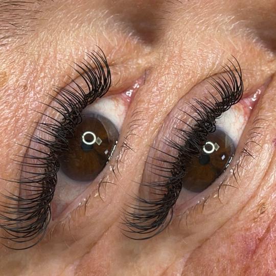 Mask #beograd Nadogradnja trepavica Nadogradnja svilenih trepavica - 1 na 1