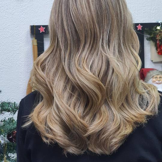 Fancy L.V. #beograd Farbanje kose Šatiranje - duga kosa