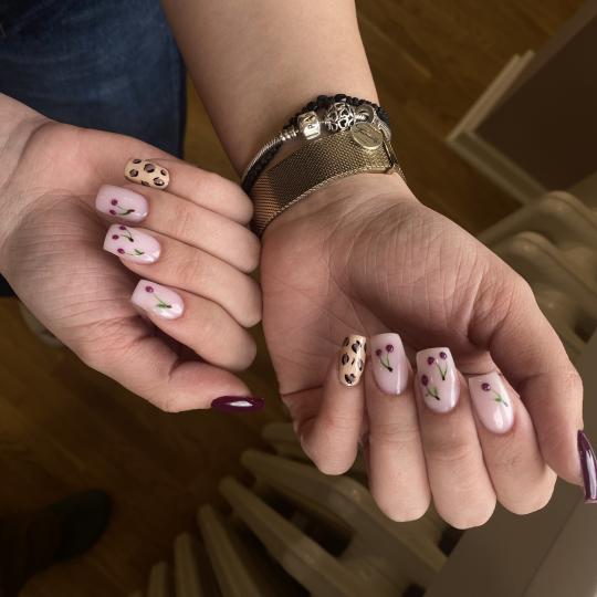 Ayva Nail Studio #beograd Ojačavanje noktiju Ojačavanje prirodnih noktiju gelom - M dužina