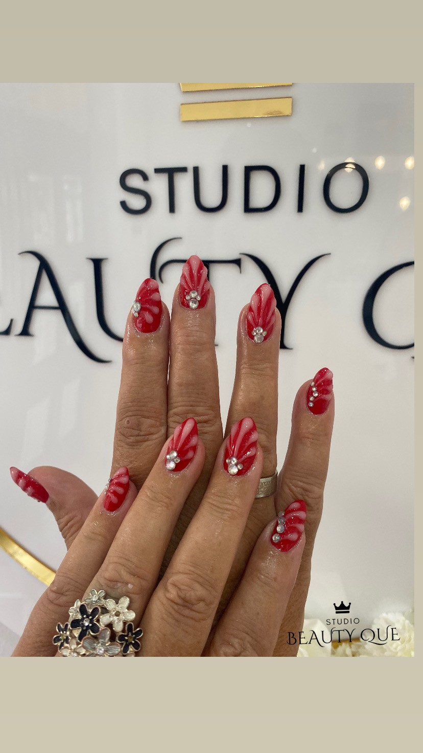 Studio Beauty Que #beograd Izlivanje noktiju Izlivanje noktiju gelom - M dužina