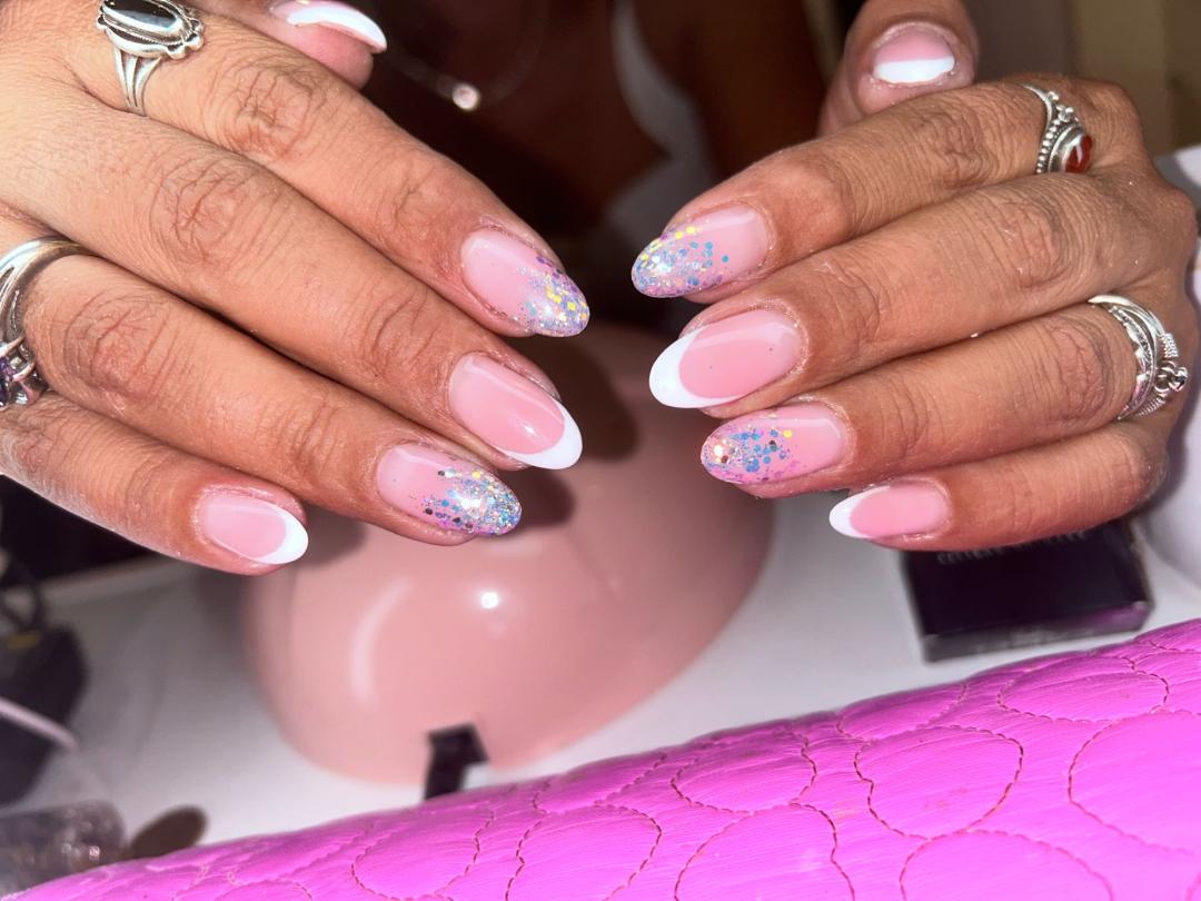 French - dodatak uz uslugu - Žasmen Ženstven, Novi Sad Lakiranje noktiju Nokti Lakiranje noktiju, Novi Sad, Telep, Adice, Bistrica