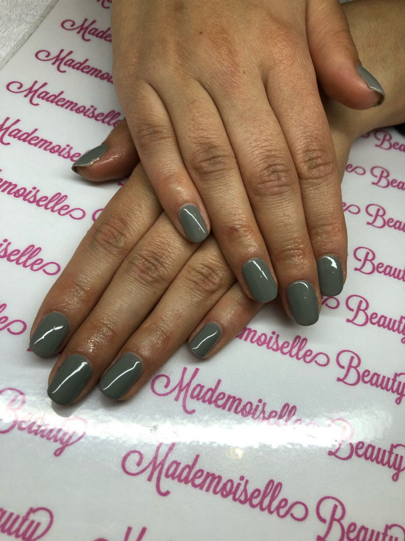 Mademoiselle Beauty #beograd Gel lak Gel lak - ruke sa aparatnim manikirom
