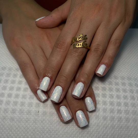 Sneža Nails #beograd Manikir Manikir + ojačavanje noktiju gelom