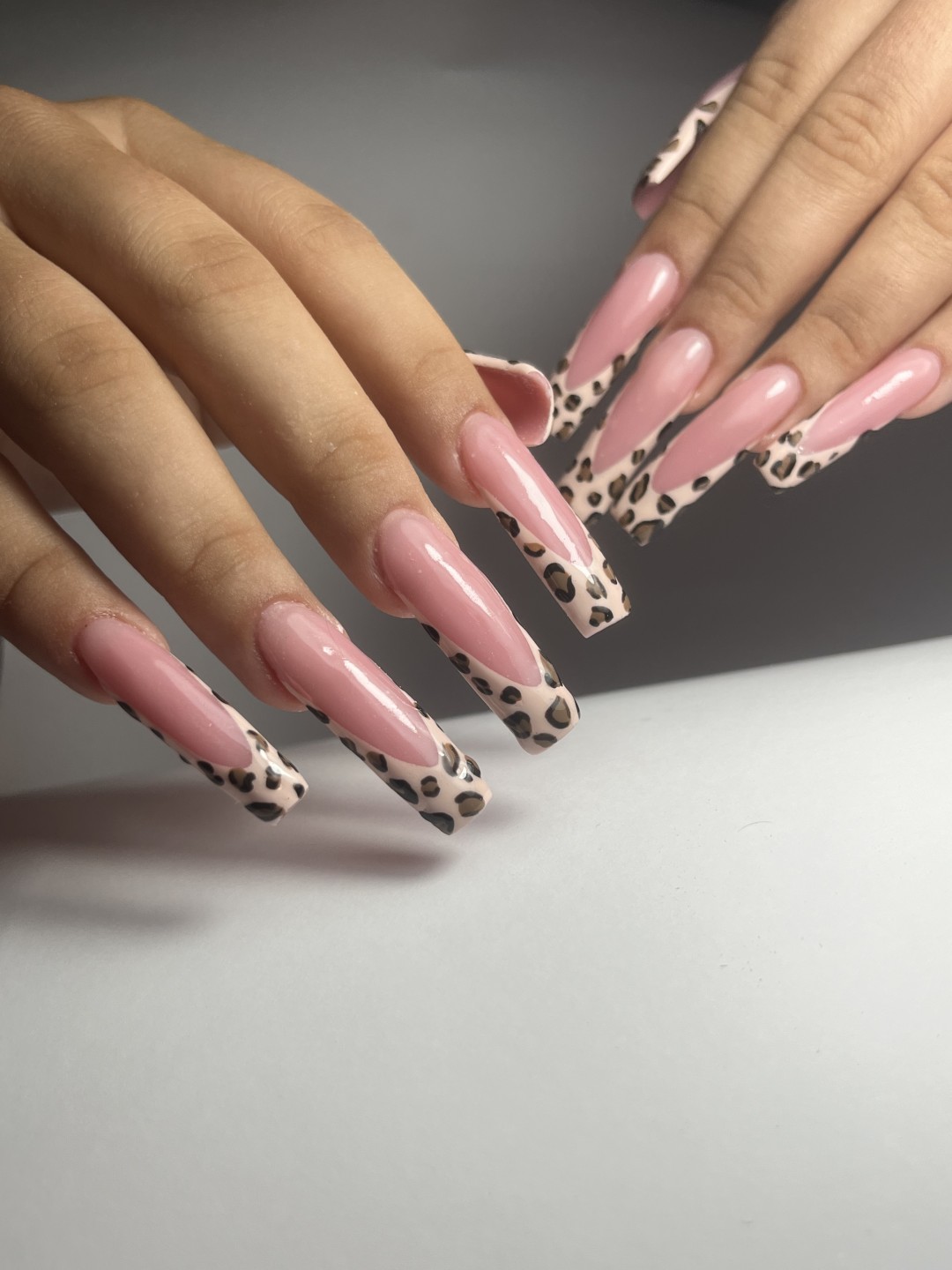 Kokilie Beauty Studio #novisad Ojačavanje noktiju Izlivanje dugih noktiju