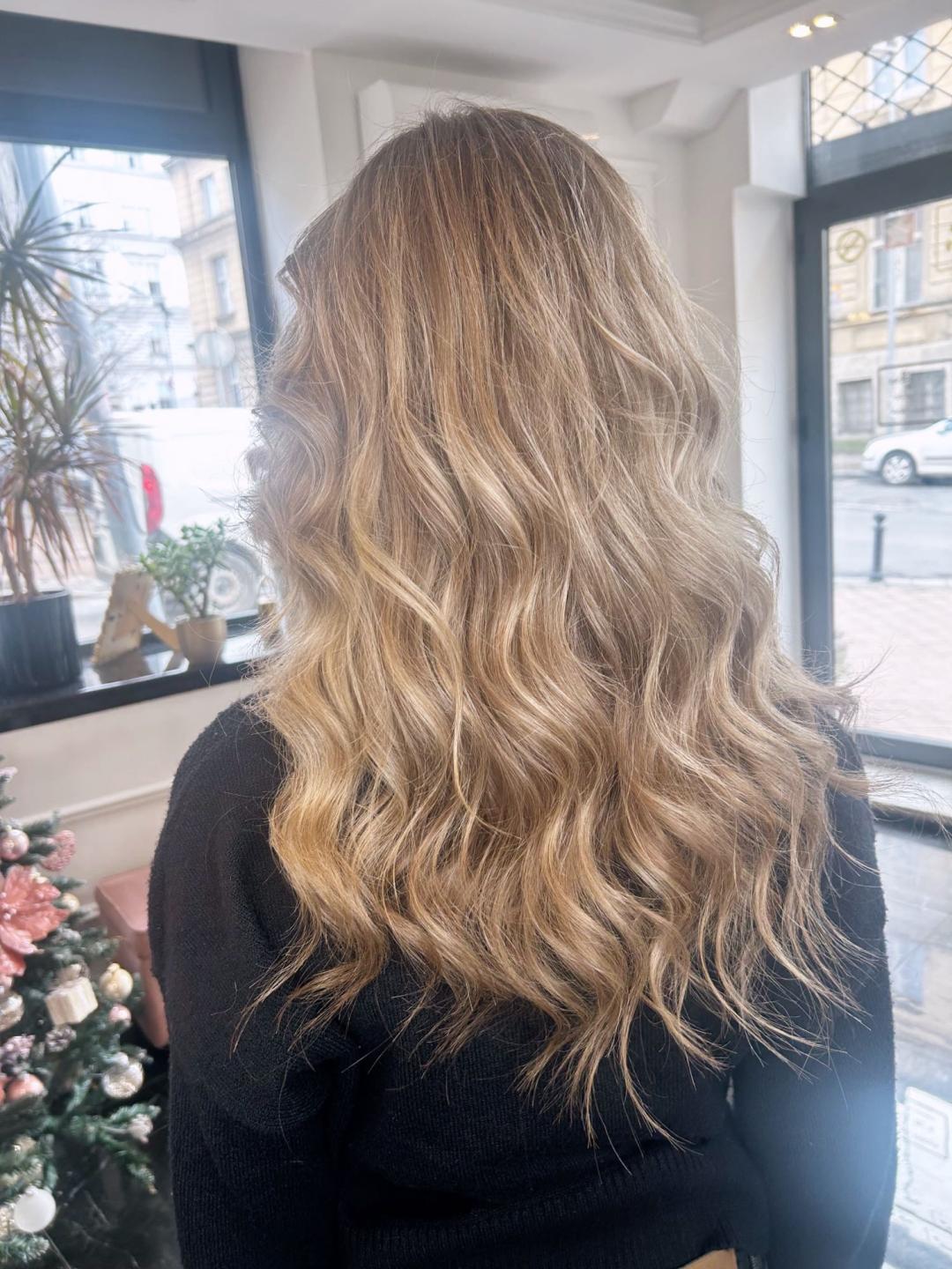 Esthetique Privé #beograd Pramenovi Pramenovi na foliju +Preliv + Feniranje +Šišanje +Black Caviar tretman