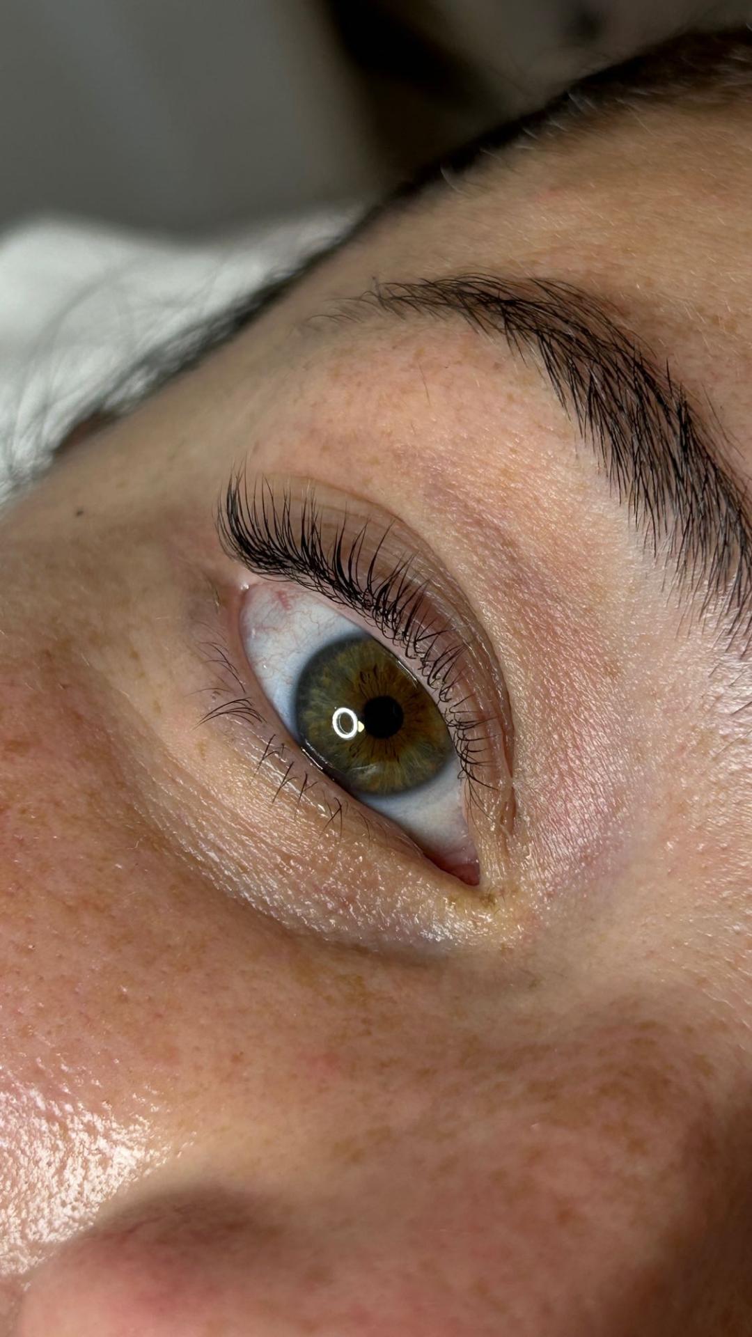 Impresivna i svoja #beograd Trepavice Lash lift + farbanje trepavica