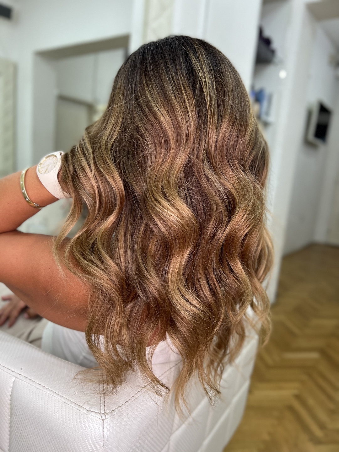 Salon White Belgrade #beograd Farbanje kose Preliv - kosa srednje dužine