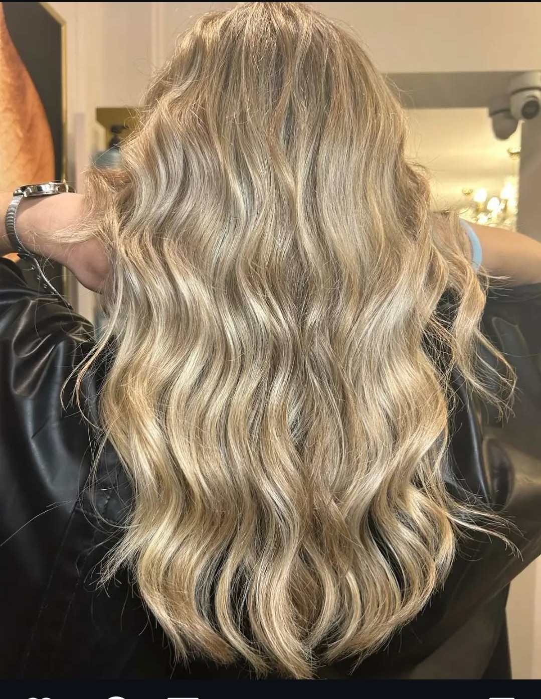 Esthetique Privé #beograd Ombre, sombre, balayage Balayage + Preliv +Feniranje + Šišanje +Black Caviar tretman