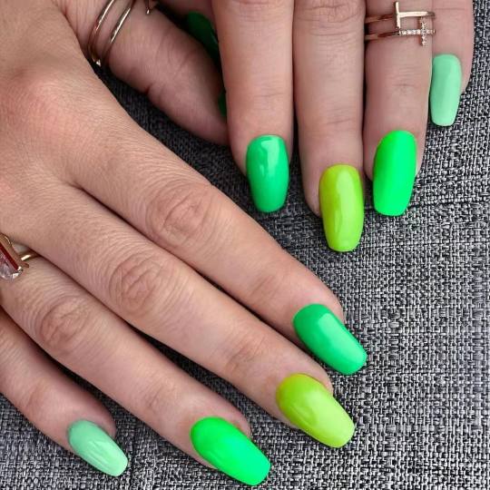 Beauty Studio Glam #beograd Izlivanje noktiju Izlivanje noktiju akrilom - kratki / srednji nokti