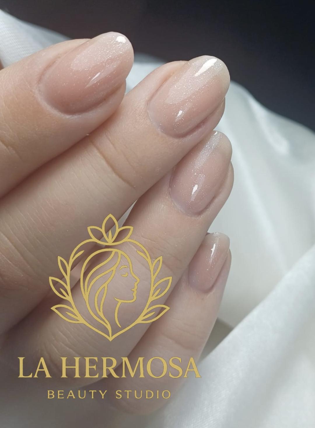 Ojačavanje prirodnih noktiju gelom - La Hermosa Beauty Studio, Beograd Ojačavanje noktiju Nokti Ojačavanje noktiju, Beograd, Novi Beograd Ušće, Sava Centar