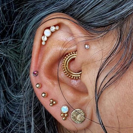Bling Bling Piercing #beograd Kombinacija pirsinga i prelepog titanijumskog nakita