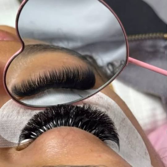 Beauty Hoakina #beograd Nadogradnja trepavica Nadogradnja svilenih trepavica - mix metoda