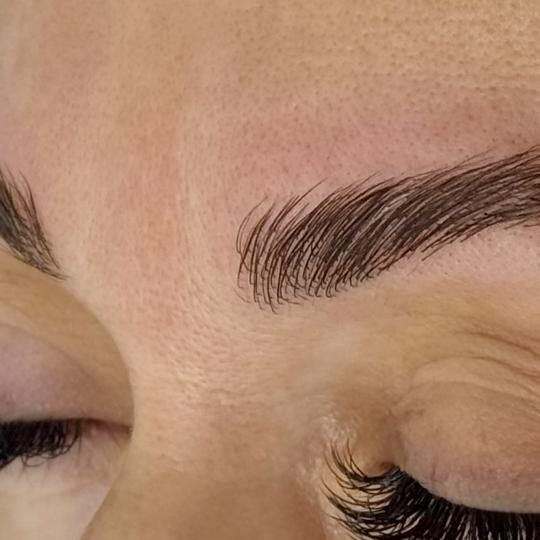 Beauty & Fashion #beograd Obrve Brow lift Brow Lift
Usluga je dostupna u salonu lepote Beauty & Fas