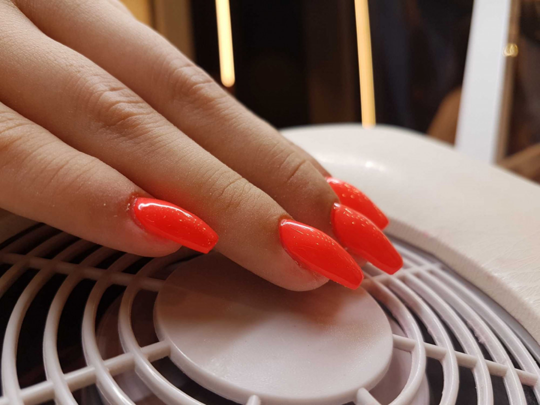 Izlivanje noktiju gelom - Alfaparf Nails, Beograd Izlivanje noktiju Nokti Izlivanje noktiju, Beograd, Karaburma, Višnjička banja