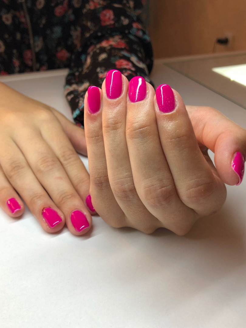 Mademoiselle Beauty #beograd Gel lak Gel lak - ruke sa aparatnim manikirom