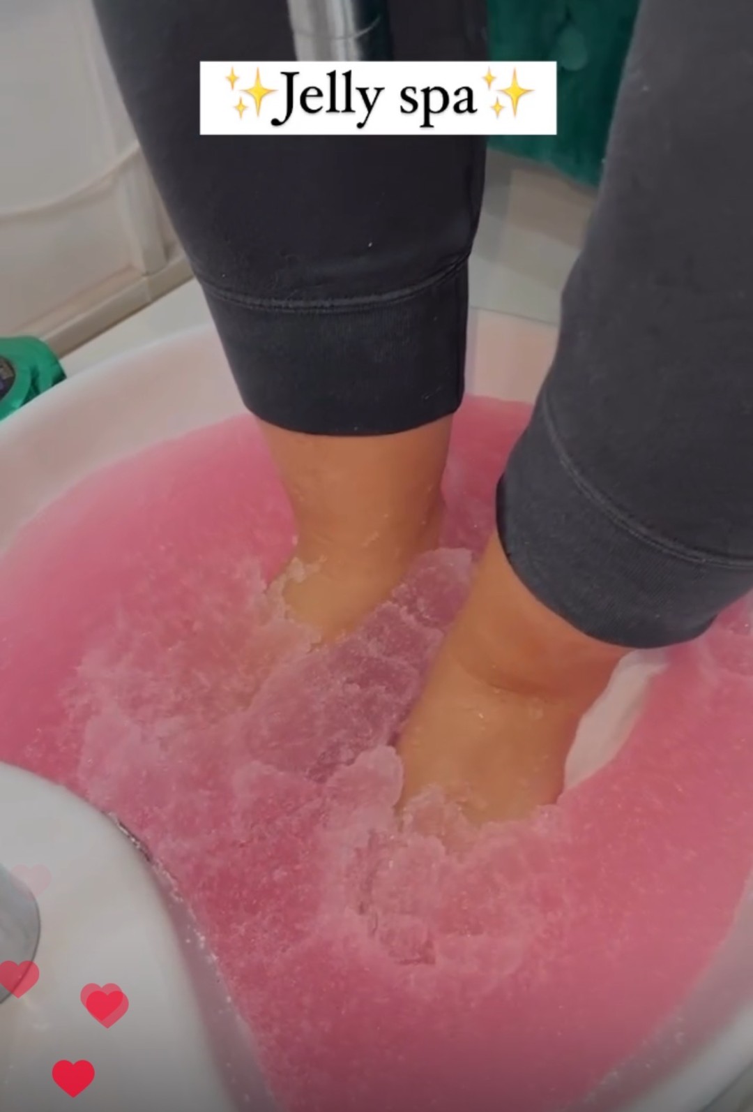 2hot beauty centar #novisad Estetski pedikir Lux Jelly spa + estetski pedikir + gel