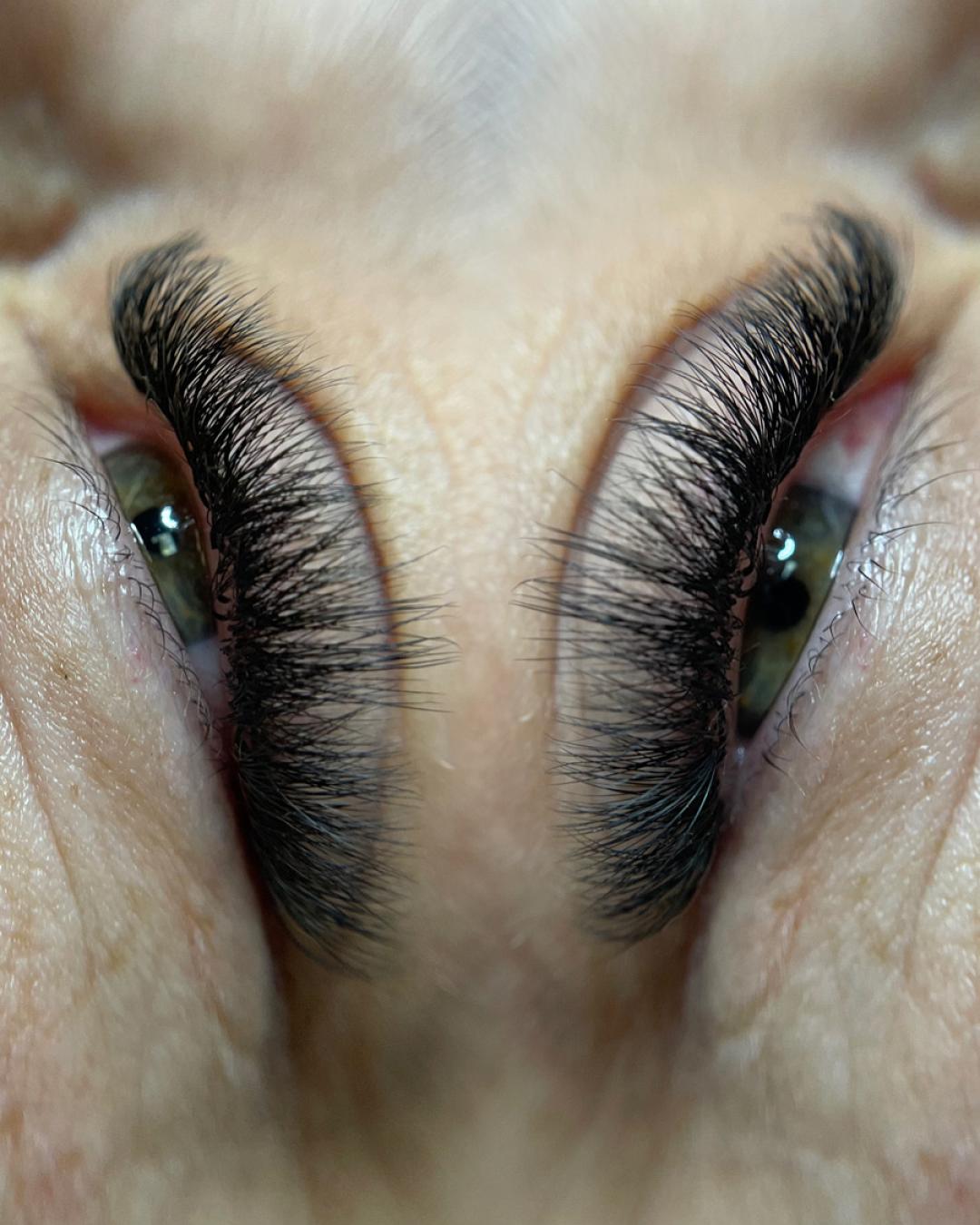 Nadogradnja svilenih trepavica - ruski volumen - Mask, Beograd Nadogradnja trepavica Lice Nadogradnja trepavica, Beograd, Žarkovo, Cerak, Bele vode