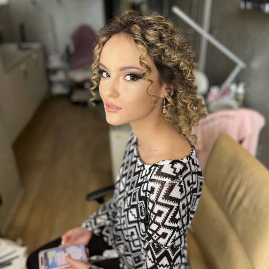 Bibi beauty centar #beograd Make-up / šminkanje Profesionalno šminkanje + veštačke trepavice + s