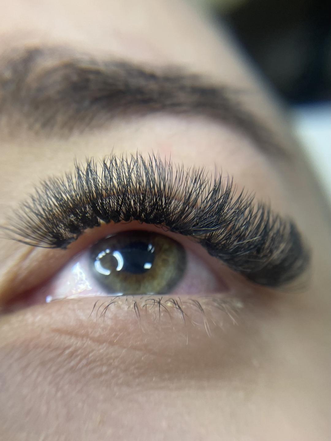 Blinka Beauty Studio #nis Nadogradnja trepavica Nadogradnja svilenih trepavica - hibrid