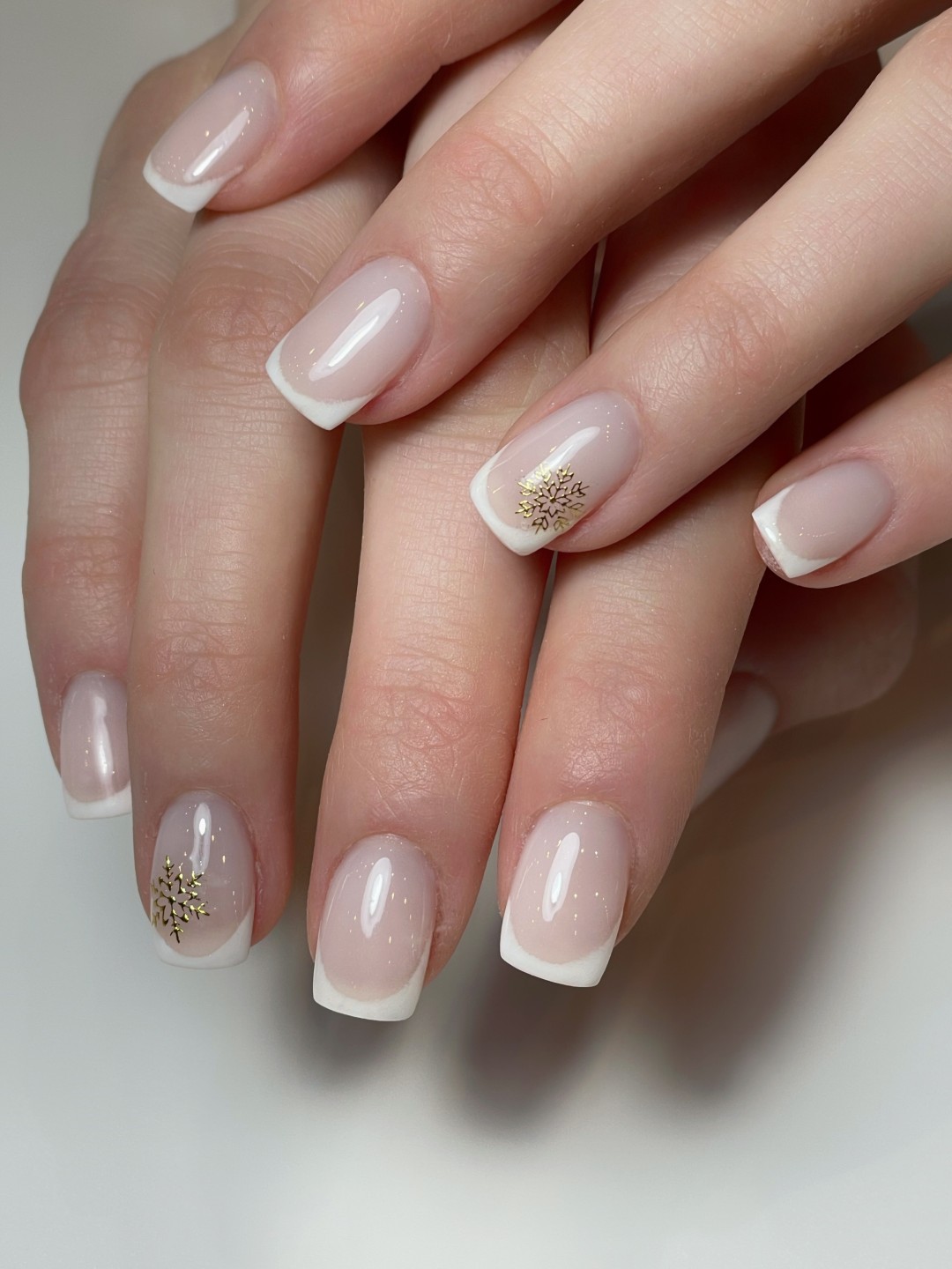 Izlivanje noktiju gelom - S dužina - Nails Studio, Beograd Izlivanje noktiju Nokti Izlivanje noktiju, Beograd, Banovo brdo