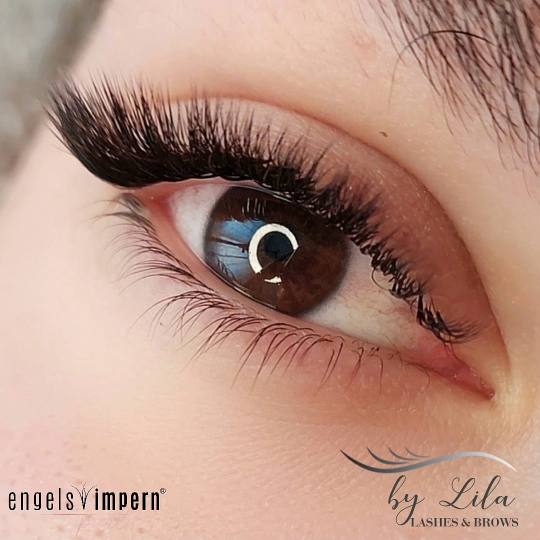 Studio Lila #beograd Nadogradnja trepavica Nadogradnja svilenih trepavica - volumen 4D / 6D