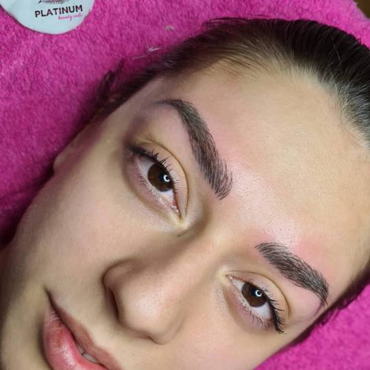 Platinum Beauty Code #beograd Obrve japansko iscrtavanje obrva,  Microblading tehnika. Postojana boj