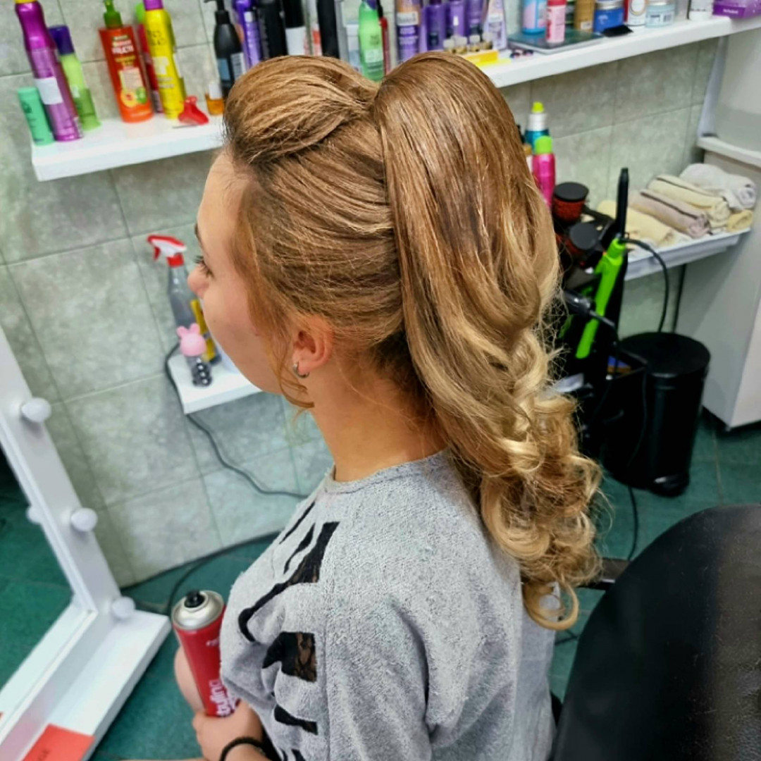 Svečana frizura - Candy S, Novi Sad Nega i ojačavanje kose Frizerski saloni Nega i ojačavanje kose, Novi Sad, Sajmište, Detelinara, Banatić