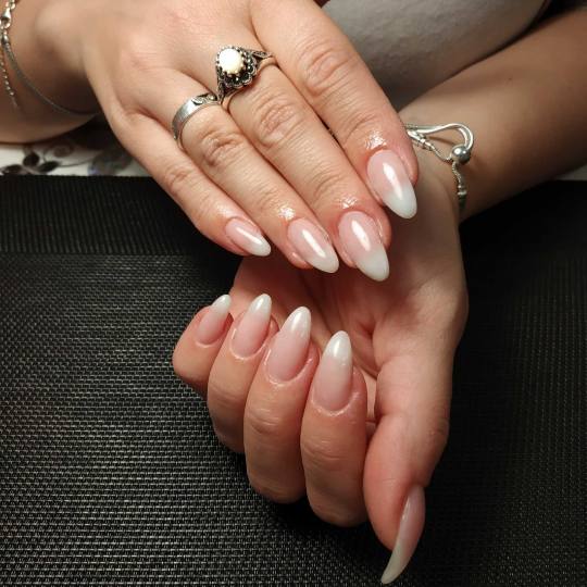 Right Beauty #beograd Ojačavanje noktiju Ojačavanje noktiju gelom dužina 1