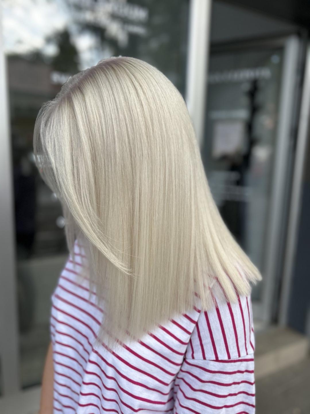 Urban beauty #beograd Pramenovi Pramenovi na foliju/Balayage /Ombre/ Sombre + preliv - duga kosa (kosa do lopatice)