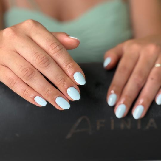 Beauté by Nina Cvejić #nis Manikir Korekcija tuđeg rada + manikir + shellac