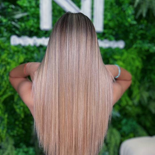 MN Beauty studio #beograd Pramenovi Pramenovi cele kosa + preliv - duga kosa
