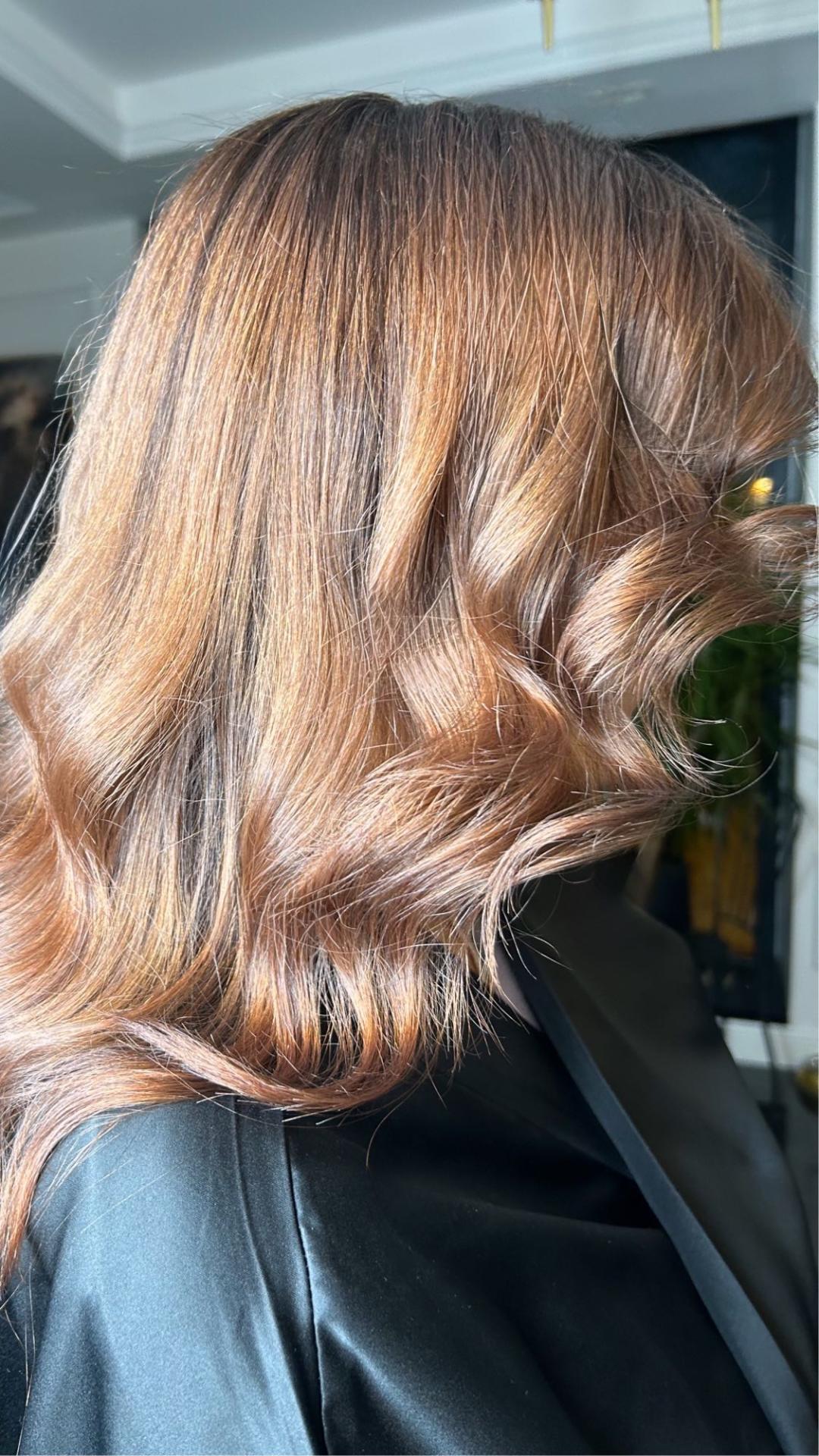 Esthetique Privé #beograd Šišanje Žensko šisanje +tretman za hidrataciju kose+ feniranje - sve dužine